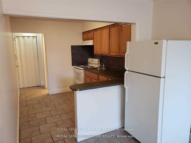 









272


Parliament

Street, 2,
Toronto,




ON
M5A 3A4


