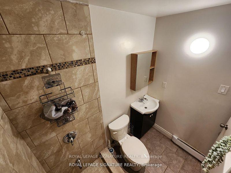 









272


Parliament

Street, 2,
Toronto,




ON
M5A 3A4

