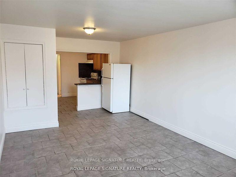 









272


Parliament

Street, 2,
Toronto,




ON
M5A 3A4


