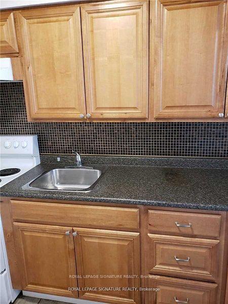









272


Parliament

Street, 2,
Toronto,




ON
M5A 3A4

