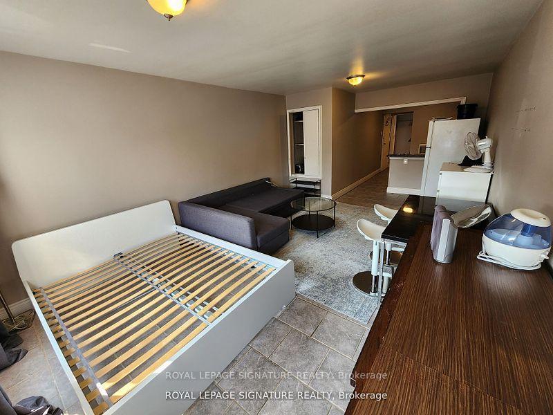 









272


Parliament

Street, 2,
Toronto,




ON
M5A 3A4

