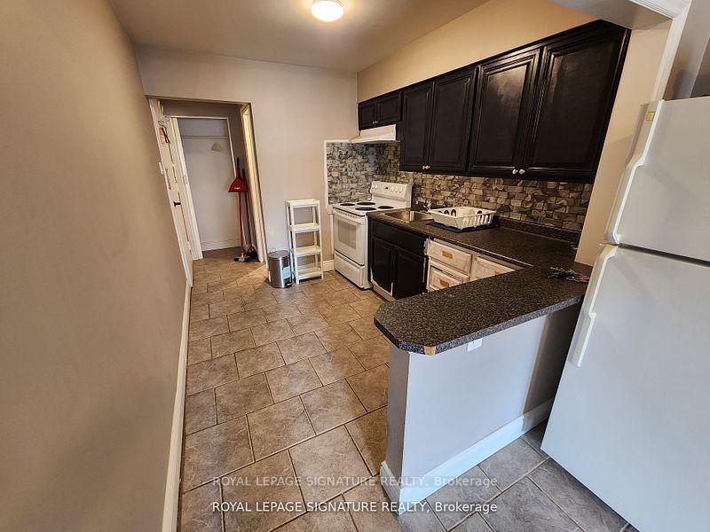 









272


Parliament

Street, 2,
Toronto,




ON
M5A 3A4

