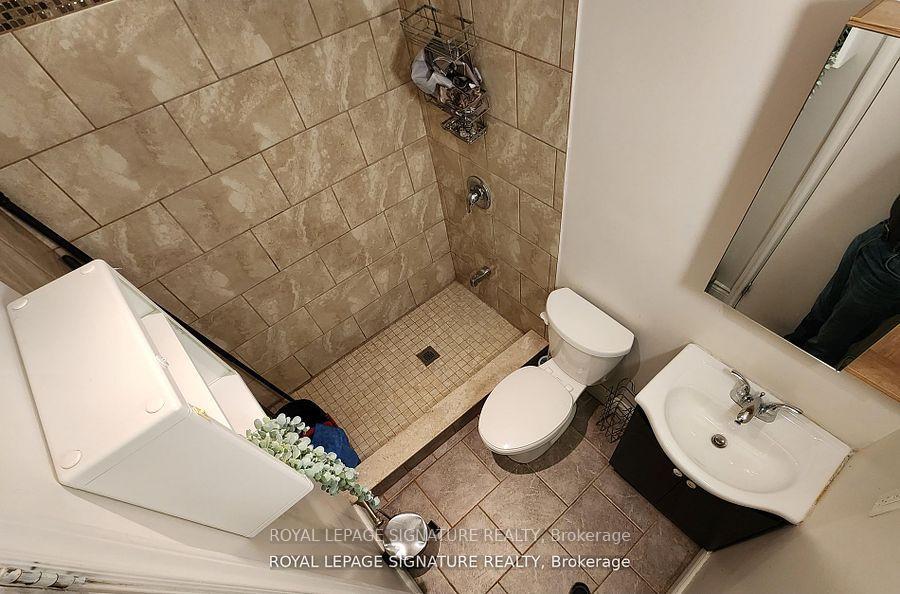 









272


Parliament

Street, 2,
Toronto,




ON
M5A 3A4

