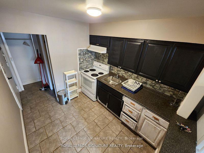 









272


Parliament

Street, 2,
Toronto,




ON
M5A 3A4

