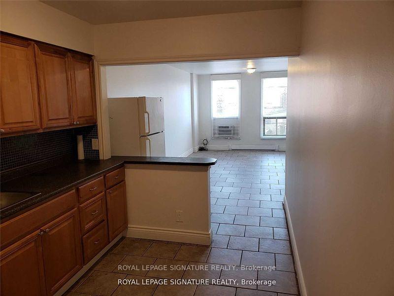 









272


Parliament

Street, 2,
Toronto,




ON
M5A 3A4

