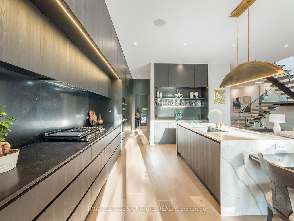 









116


Presley

Avenue,
Toronto,




ON
M1L 3R1


