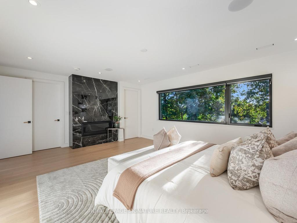 









116


Presley

Avenue,
Toronto,




ON
M1L 3R1

