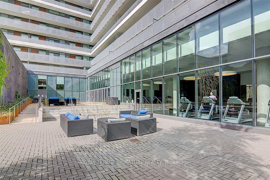









160


Flemington

Road, 906,
Toronto,




ON
M6A 0A9

