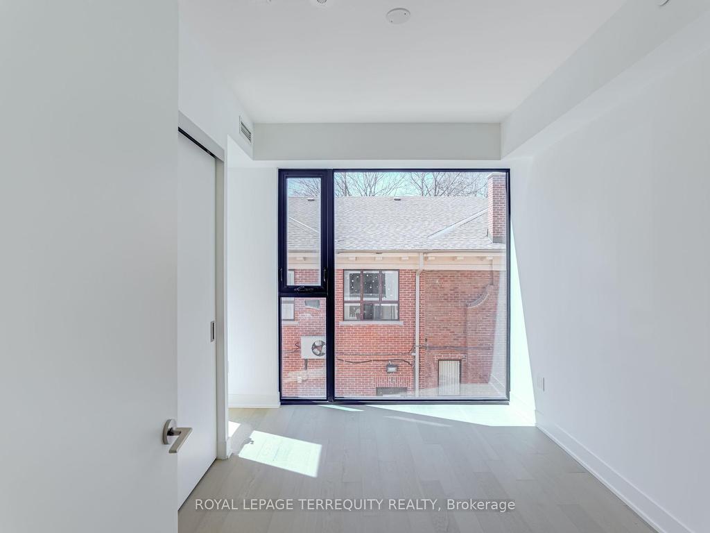 









200


Keewatin

Avenue, 309,
Toronto,




ON
M4P 1Z8

