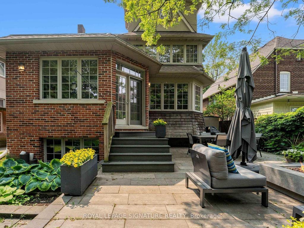 









18


Weybourne

Crescent,
Toronto,




ON
M4N 2R3

