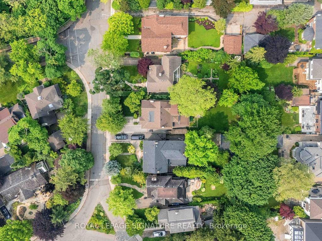 









18


Weybourne

Crescent,
Toronto,




ON
M4N 2R3

