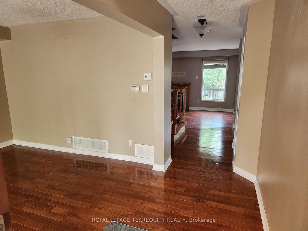 









13


Howling

Crescent,
Ajax,




ON
L1S 7N7

