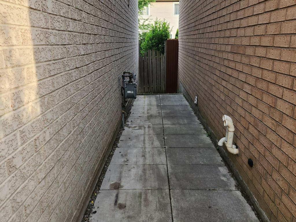 









13


Howling

Crescent,
Ajax,




ON
L1S 7N7

