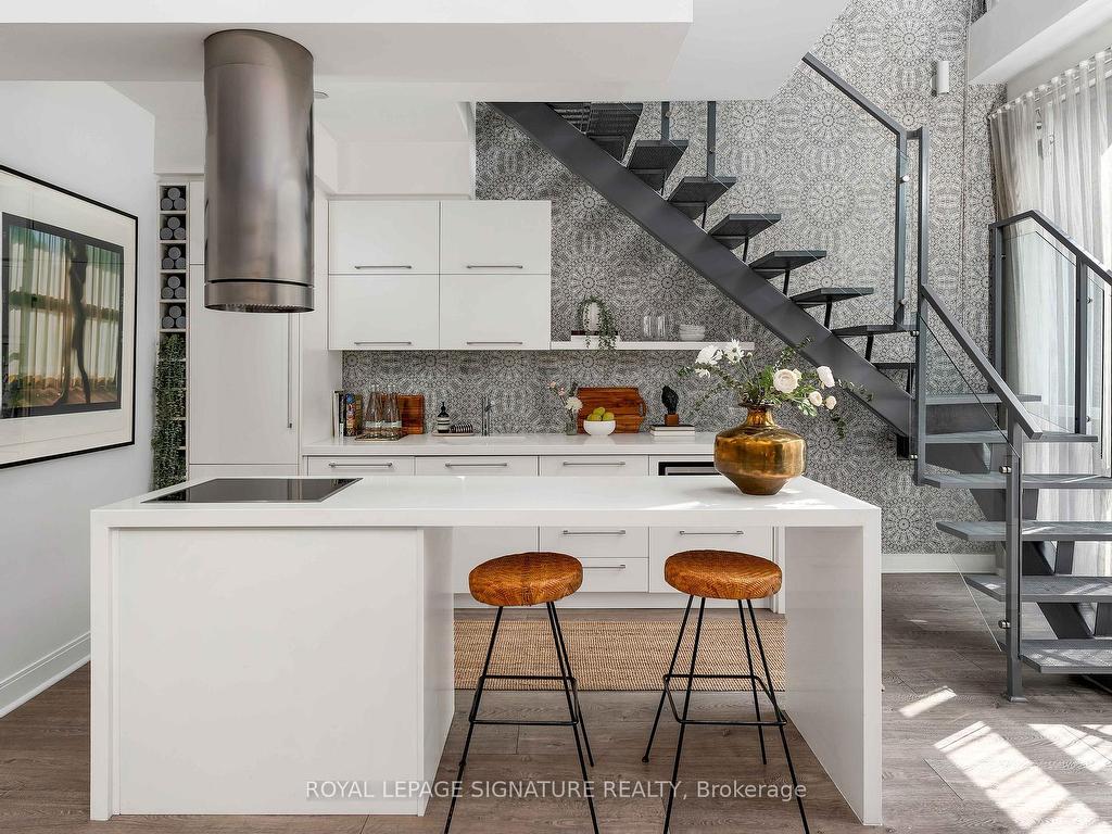 









1


Scott

Street, 211,
Toronto,




ON
M5E 1A1

