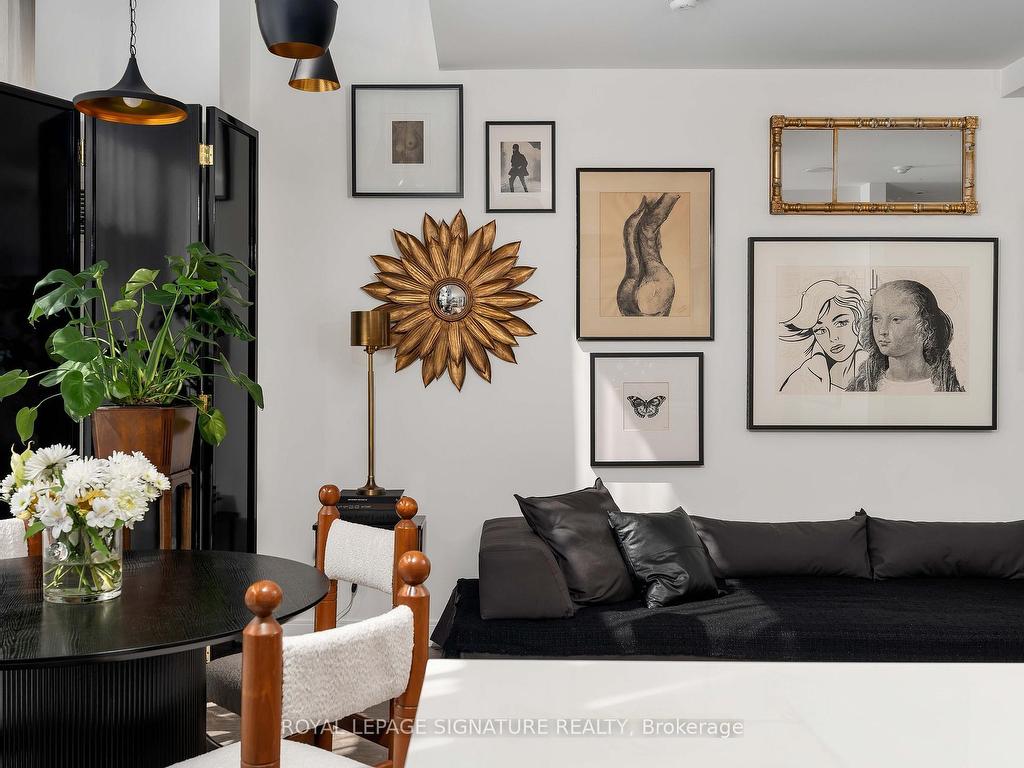 









1


Scott

Street, 211,
Toronto,




ON
M5E 1A1

