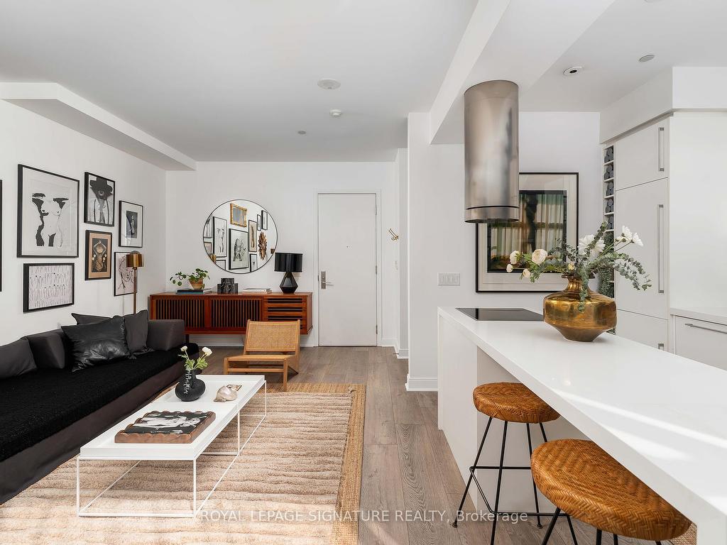 









1


Scott

Street, 211,
Toronto,




ON
M5E 1A1

