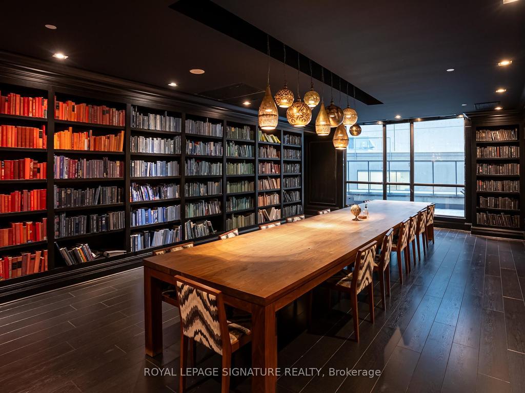 









1


Scott

Street, 211,
Toronto,




ON
M5E 1A1

