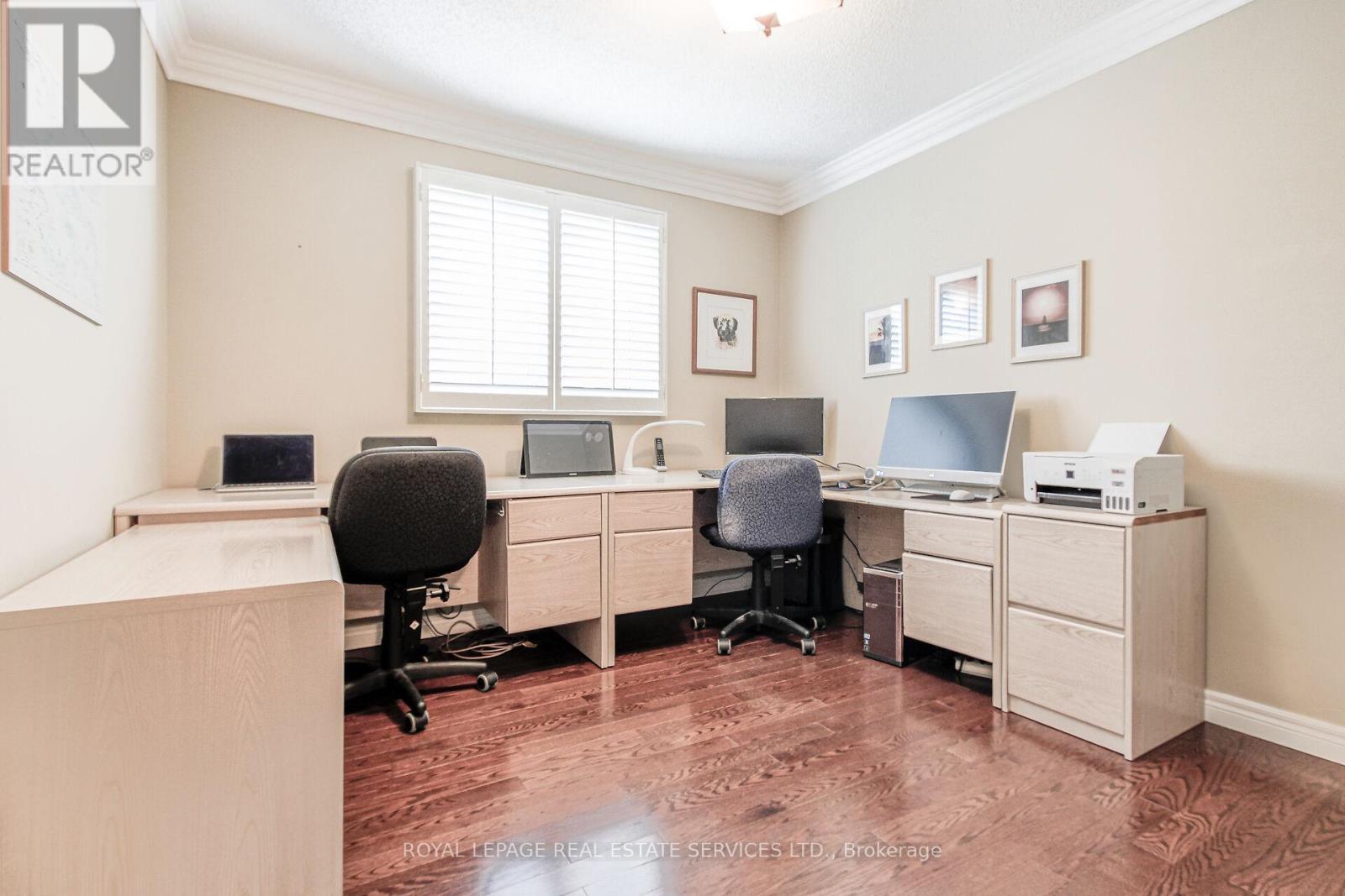 












1291 ROSEBERRY CRESCENT

,
Oakville,




Ontario
L6M1W2

