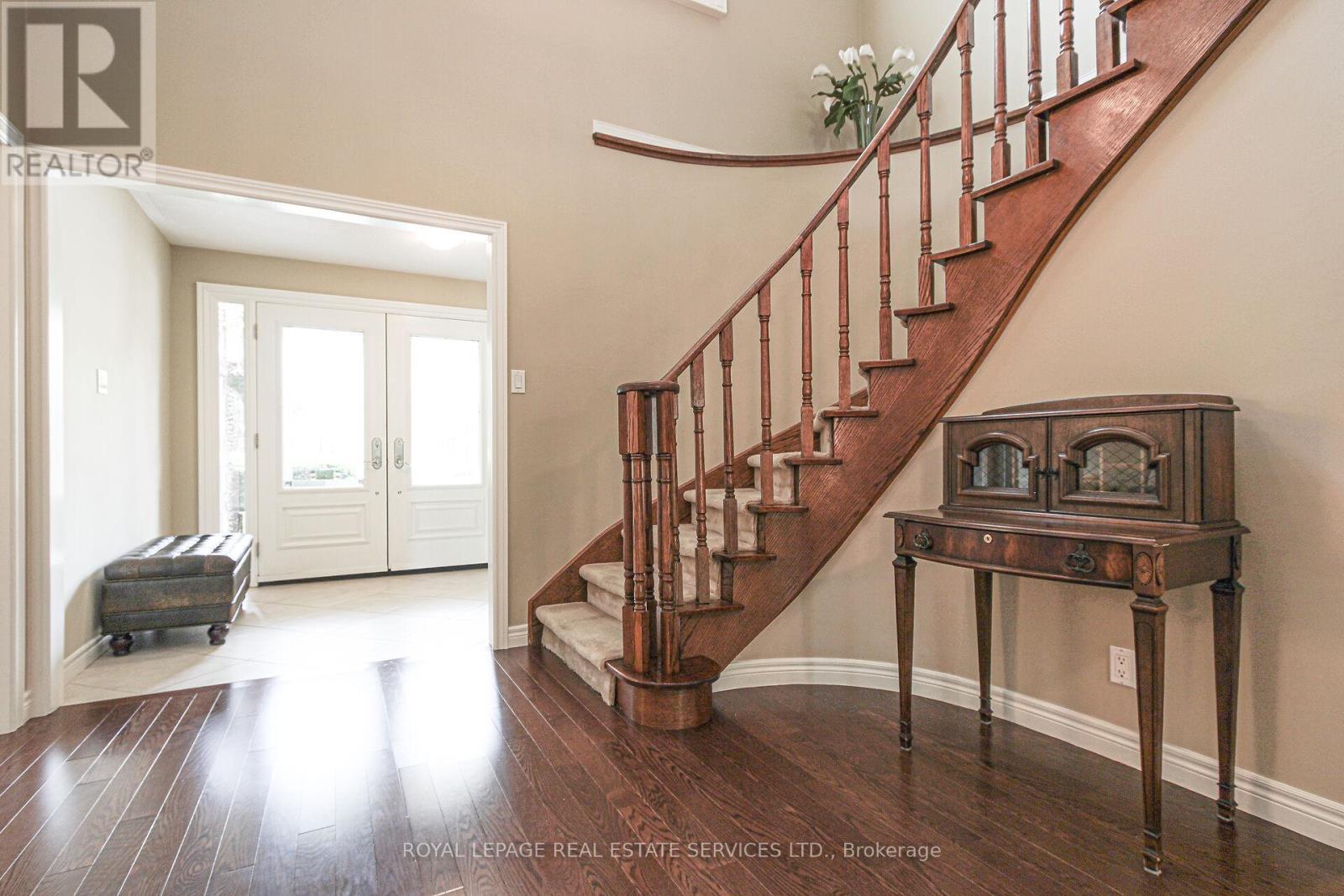 












1291 ROSEBERRY CRESCENT

,
Oakville,




Ontario
L6M1W2

