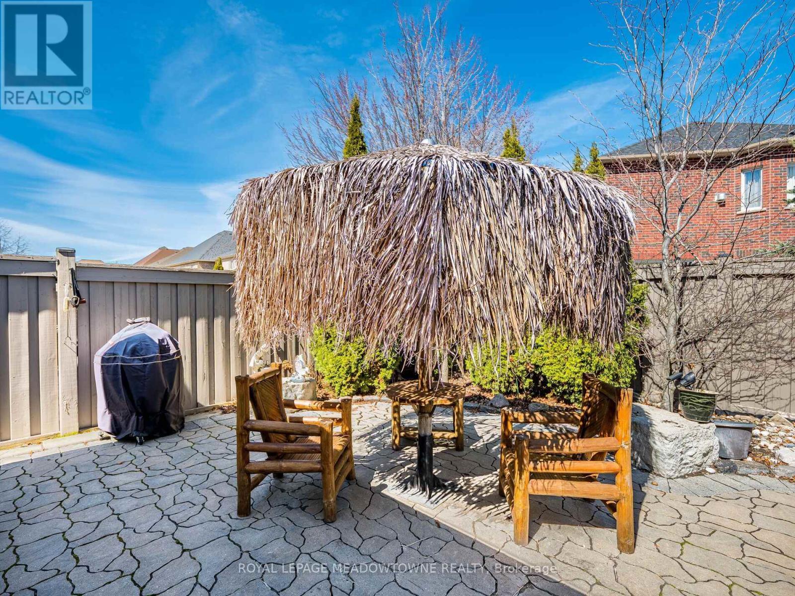 












16 ISAIAH DRIVE

,
Vaughan,




Ontario
L4H0C3

