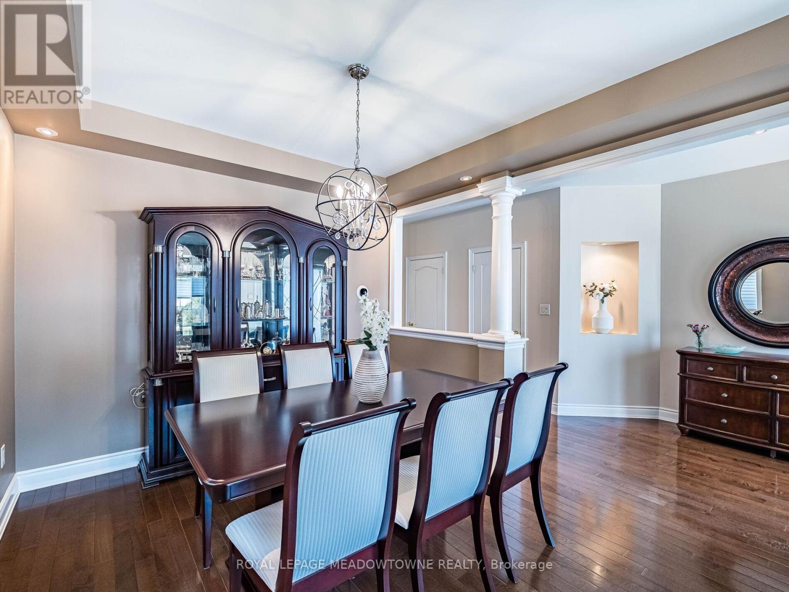 












16 ISAIAH DRIVE

,
Vaughan,




Ontario
L4H0C3

