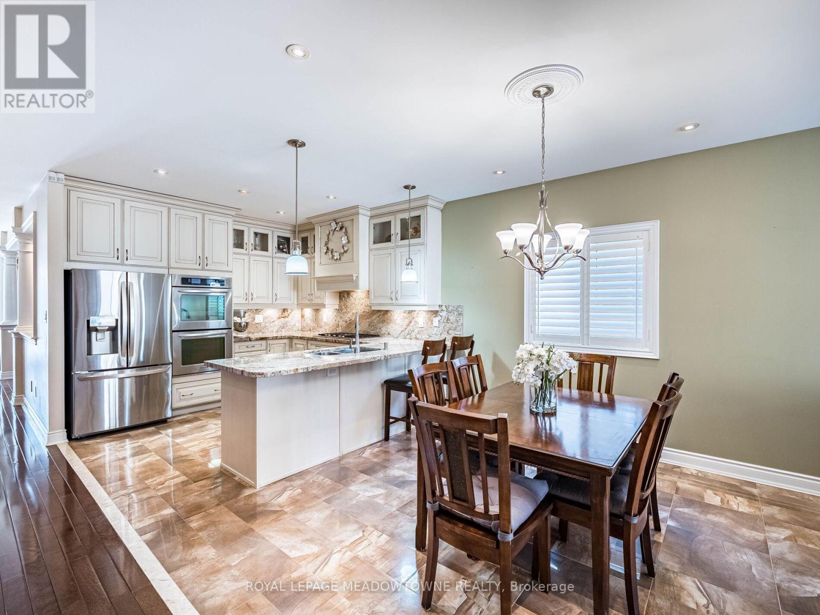 












16 ISAIAH DRIVE

,
Vaughan,




Ontario
L4H0C3

