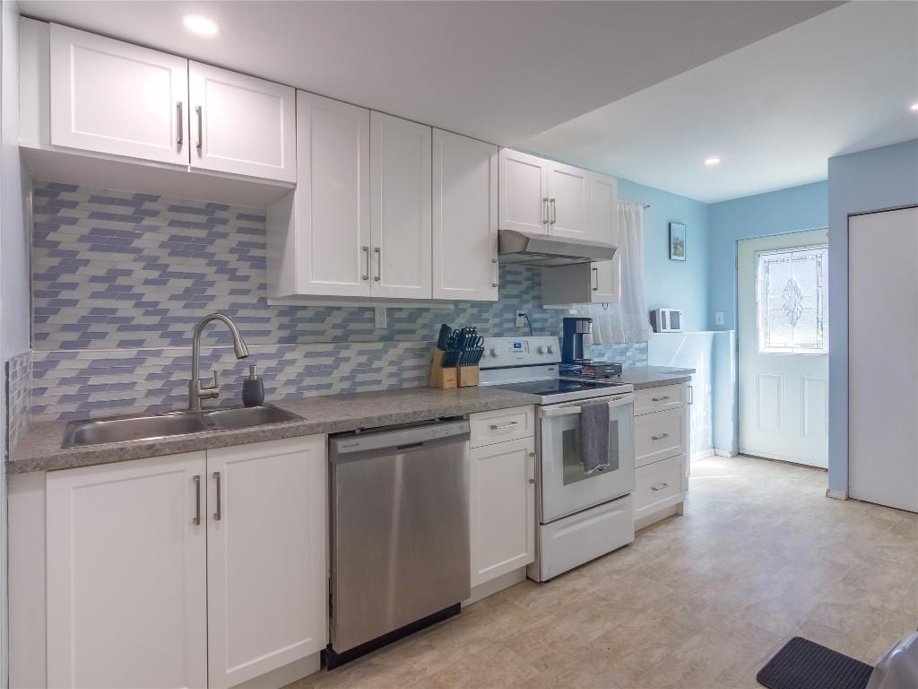 









4812


Ferguson

Place,
Okanagan Falls,




BC
V0H 1R2


