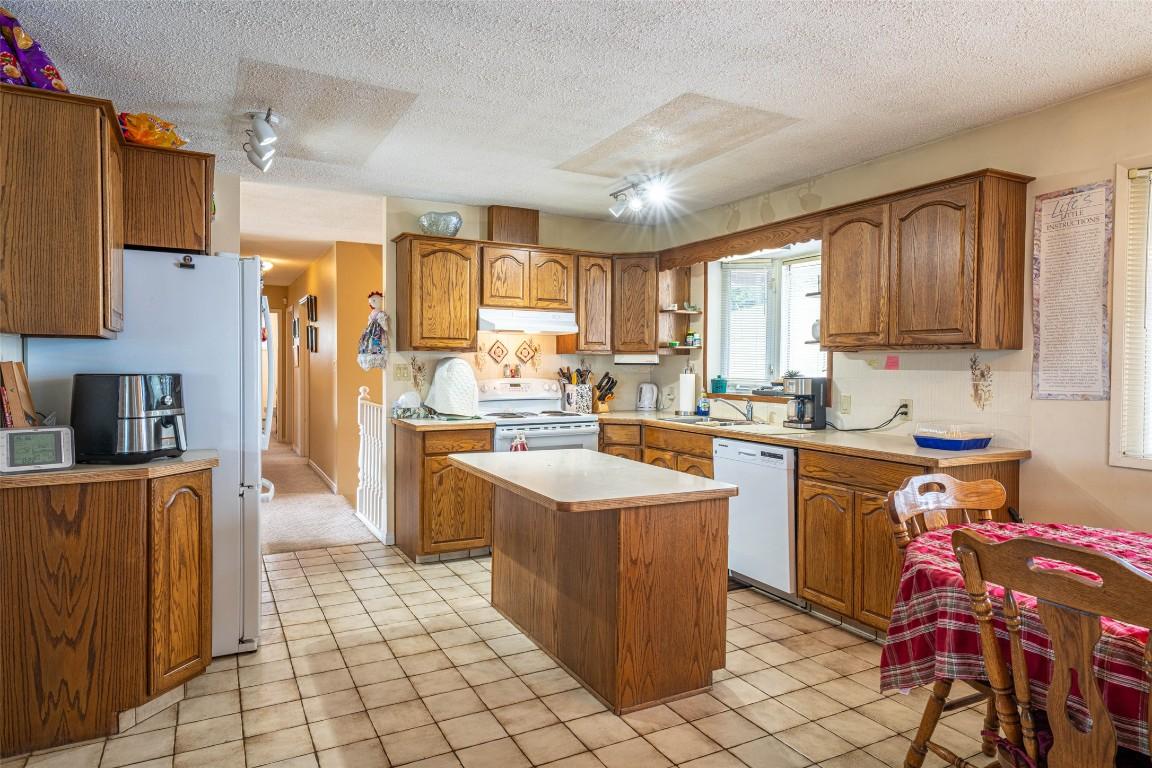 









5541


Dixon Dam

Road,
Vernon,




BC
V1B 3J7

