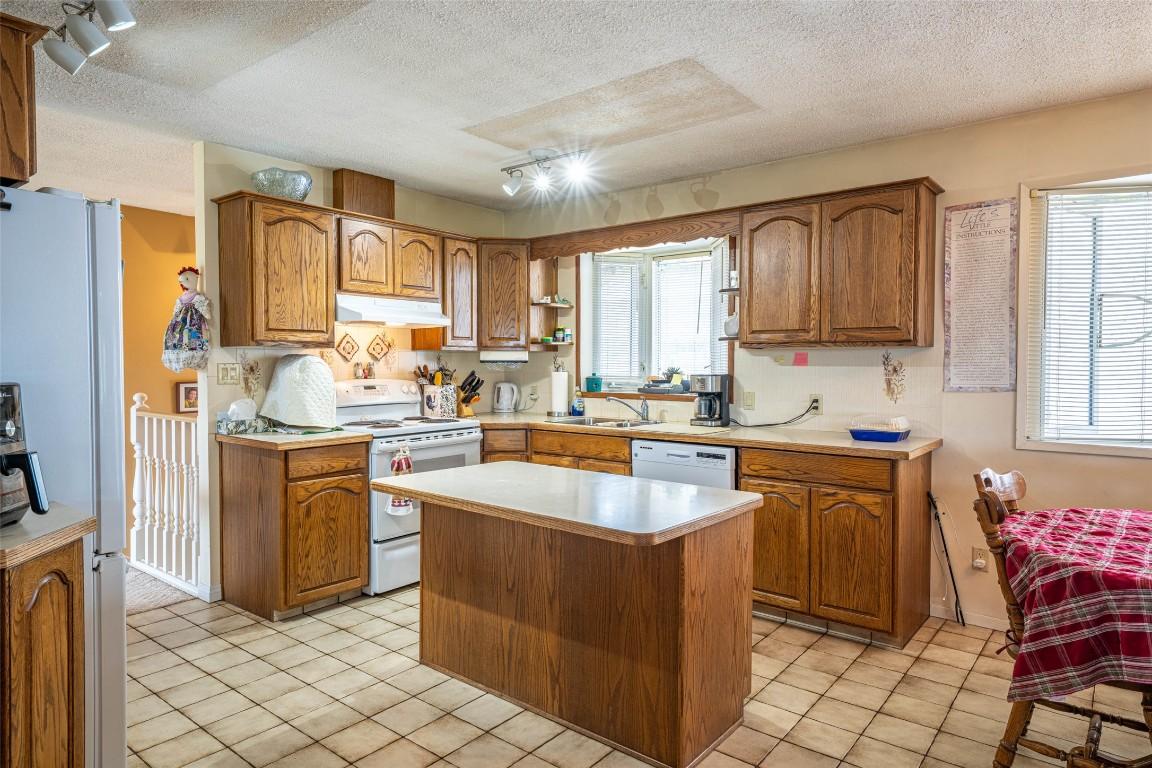









5541


Dixon Dam

Road,
Vernon,




BC
V1B 3J7

