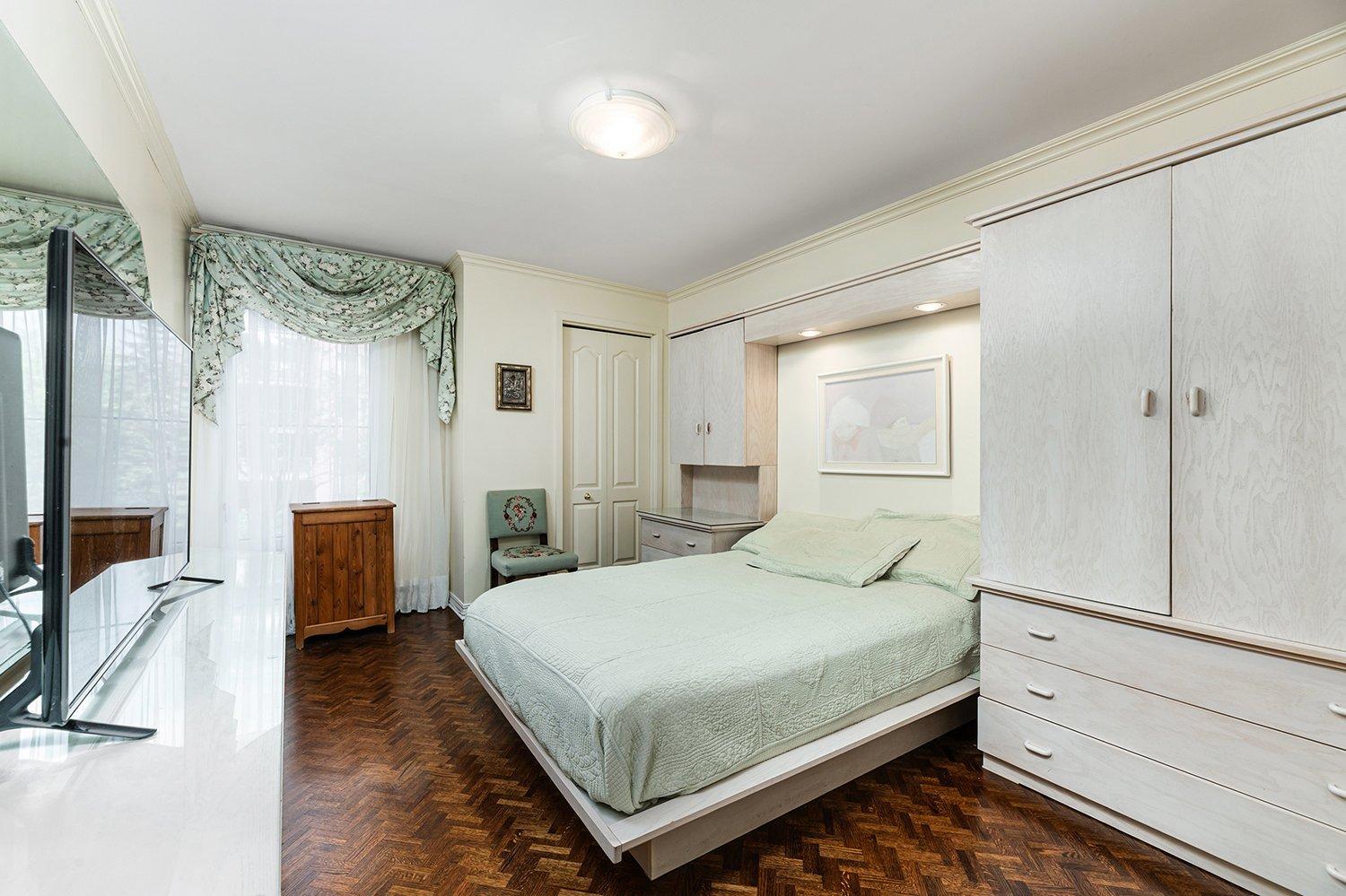 









795


Rue Muir

, 201,
Montréal (Saint-Laurent),




QC
H4L5H8

