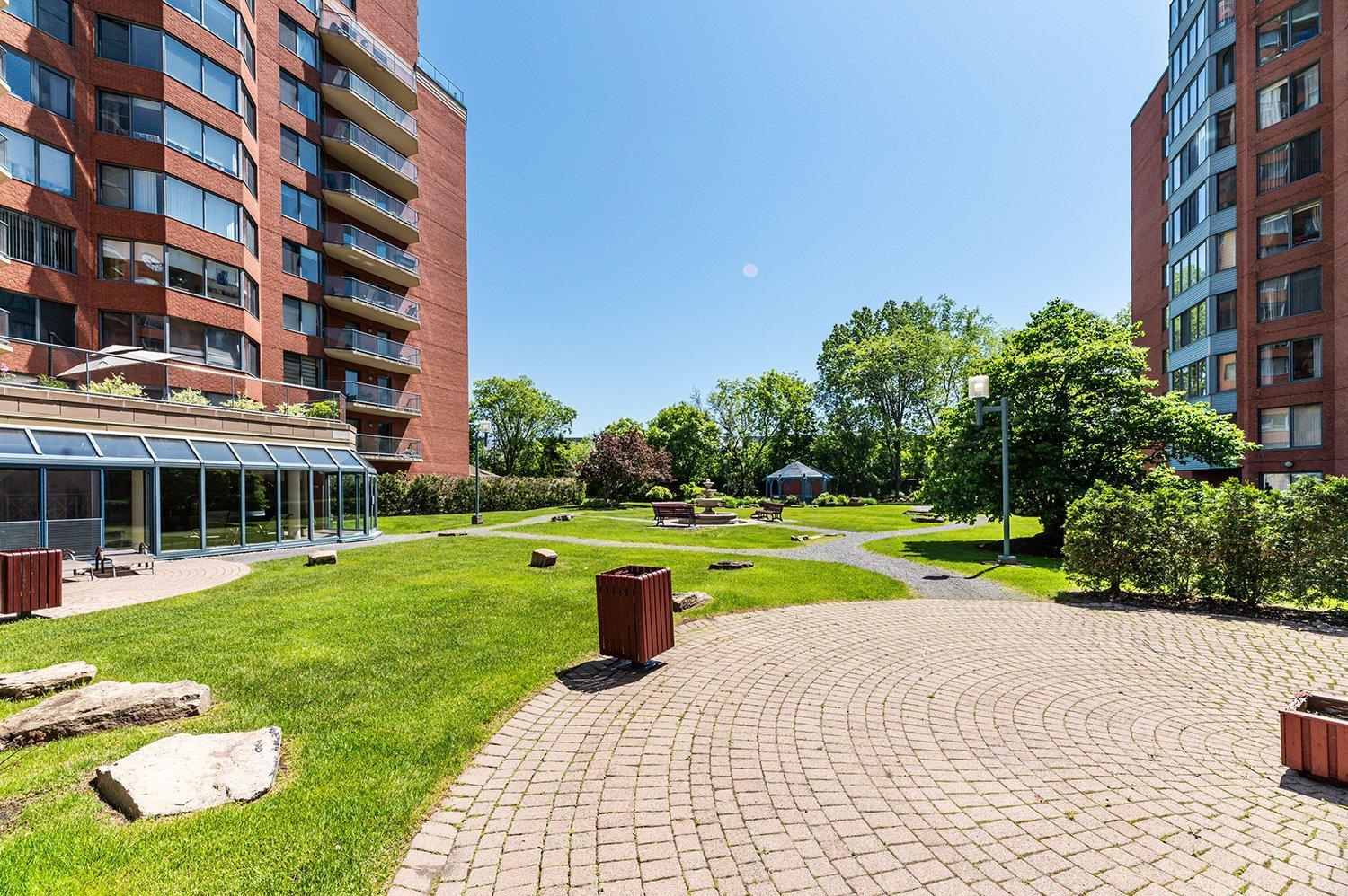 









795


Rue Muir

, 201,
Montréal (Saint-Laurent),




QC
H4L5H8

