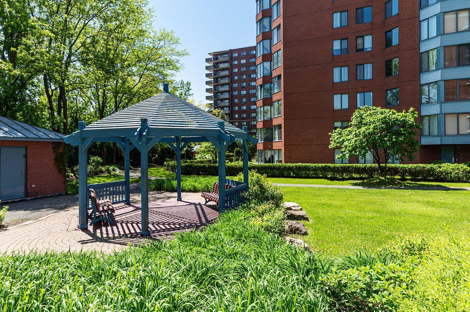 









795


Rue Muir

, 201,
Montréal (Saint-Laurent),




QC
H4L5H8

