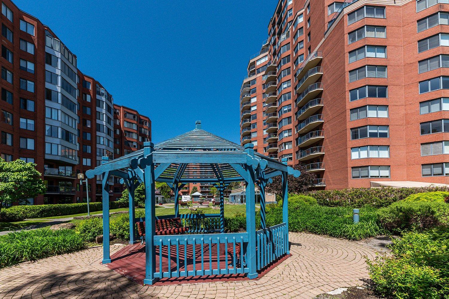 









795


Rue Muir

, 201,
Montréal (Saint-Laurent),




QC
H4L5H8

