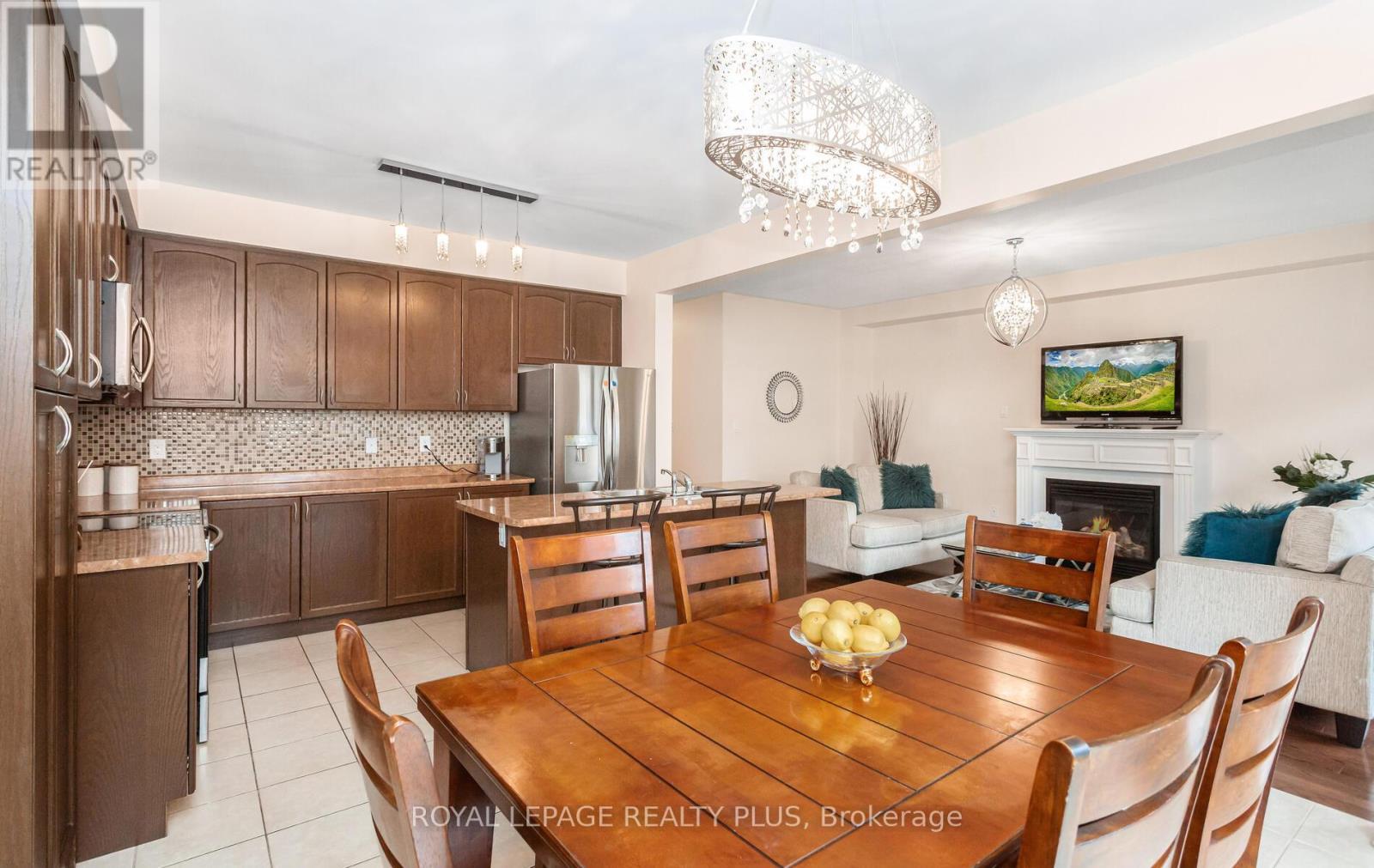 












17 DADEN OAKS DRIVE

,
Brampton,




Ontario
L6P3R7

