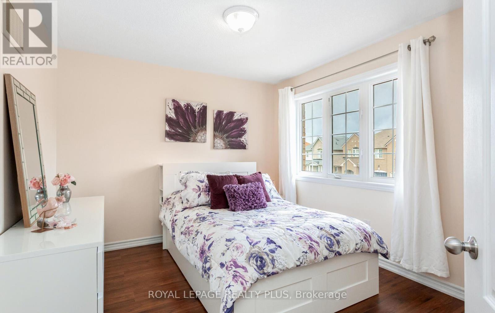 












17 DADEN OAKS DRIVE

,
Brampton,




Ontario
L6P3R7

