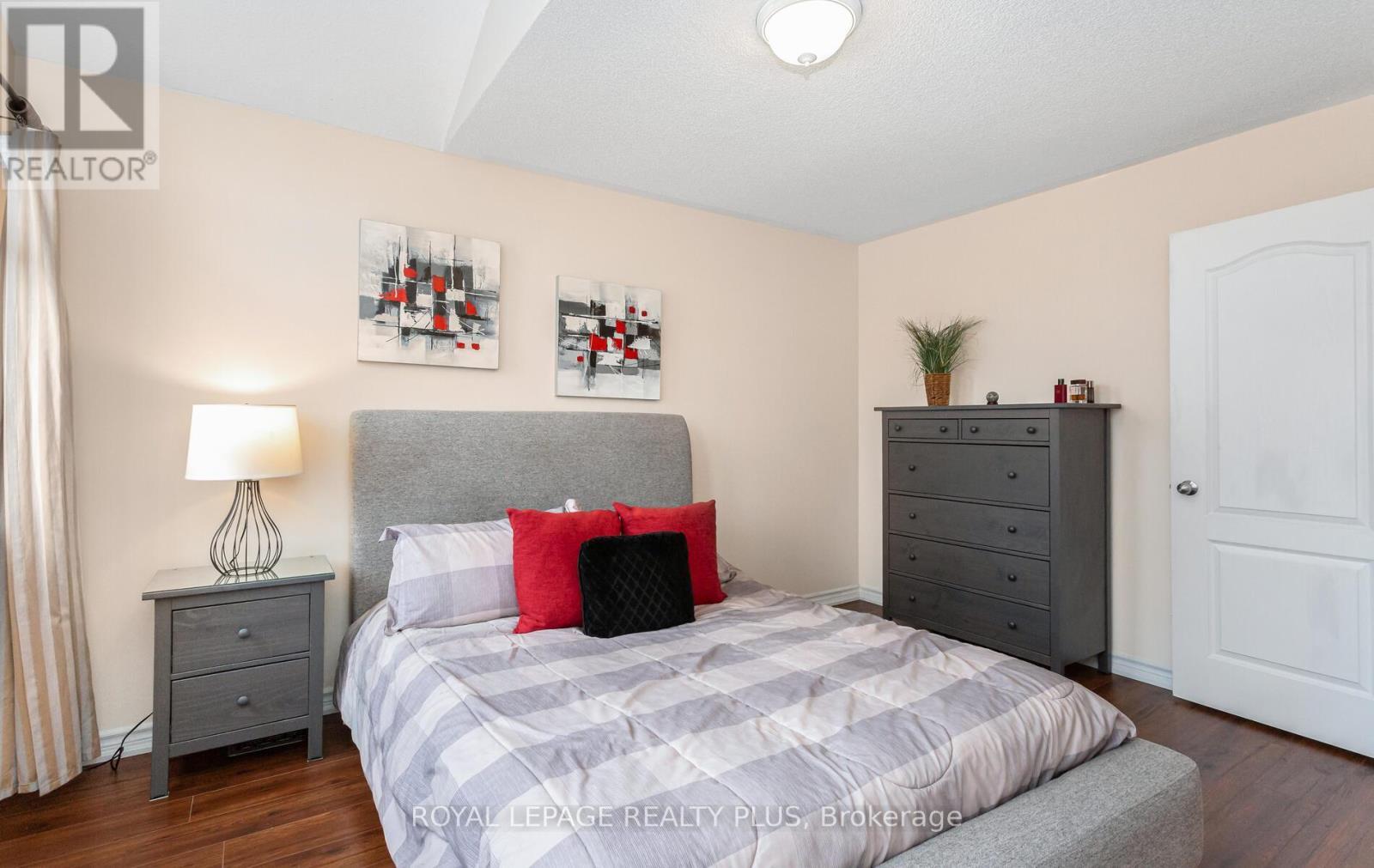 












17 DADEN OAKS DRIVE

,
Brampton,




Ontario
L6P3R7

