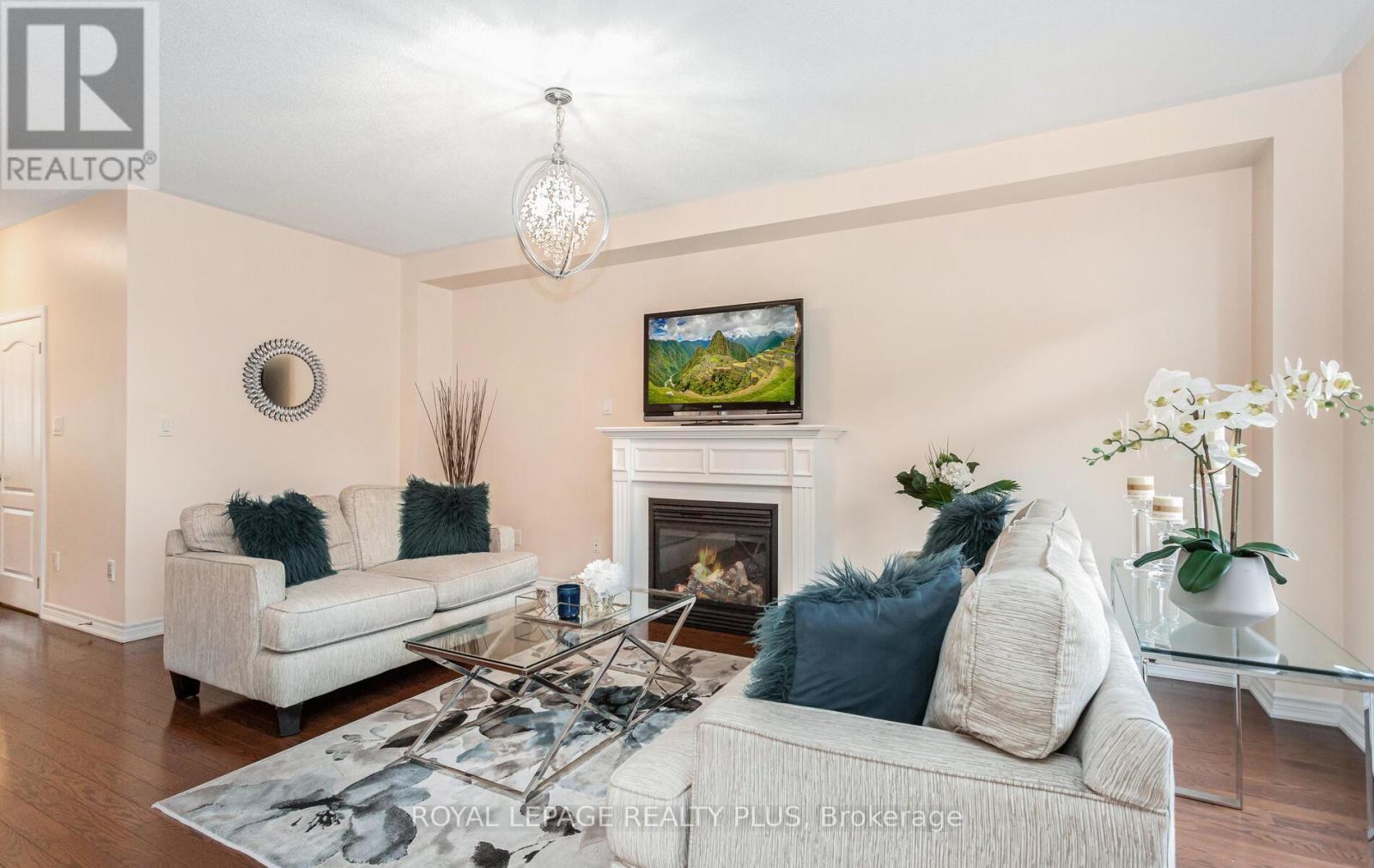 












17 DADEN OAKS DRIVE

,
Brampton,




Ontario
L6P3R7

