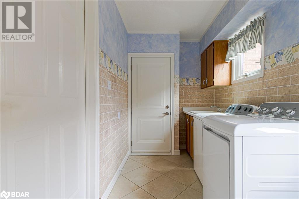 












1291 ROSEBERRY Crescent

,
Oakville,




Ontario
L6M1W2

