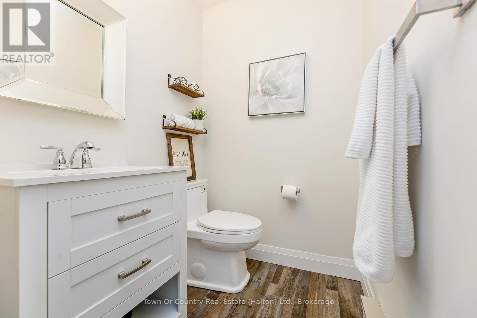 












26 - 278 WILSON DRIVE

,
Milton (DP Dorset Park),




Ontario
L9T3K2

