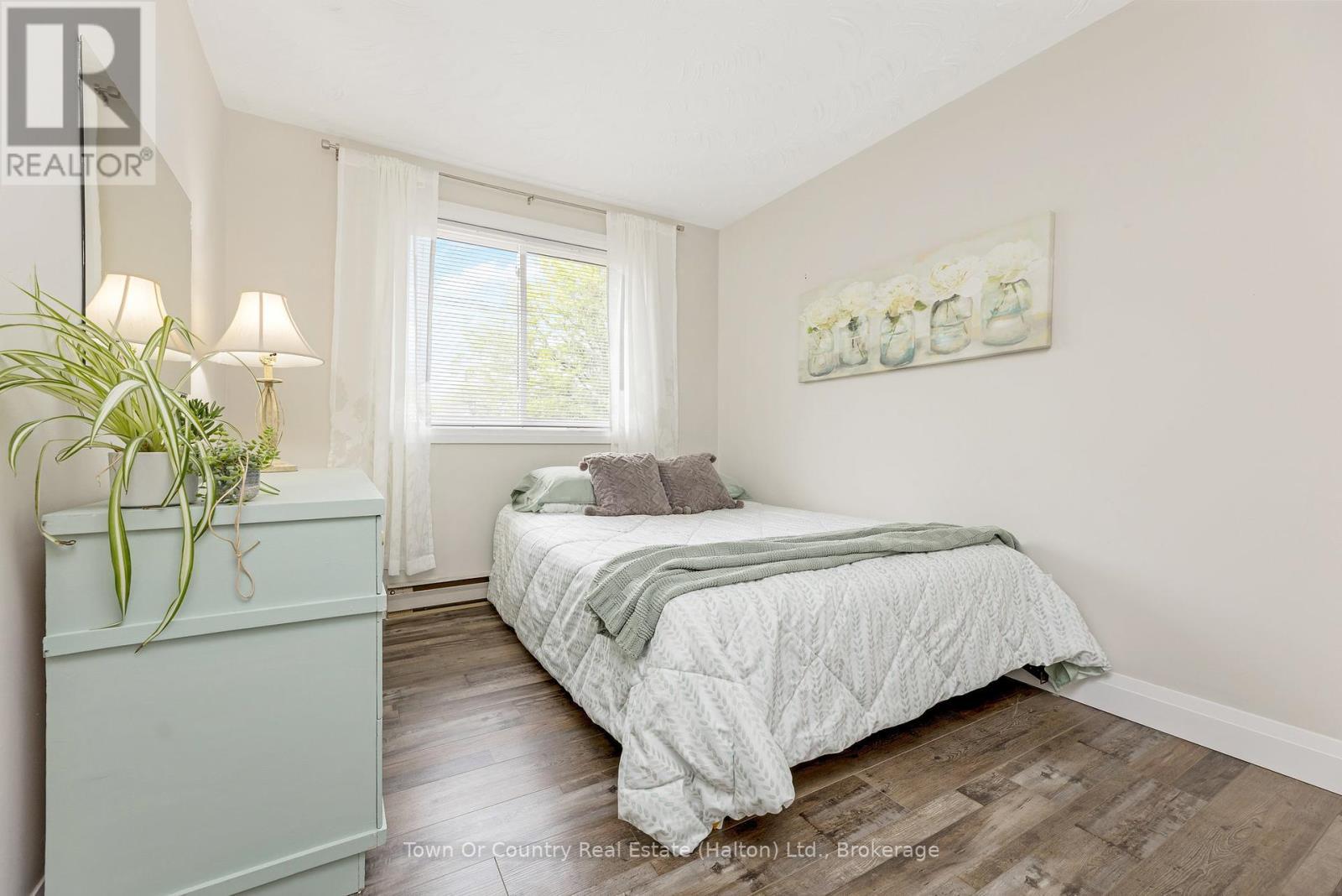 












26 - 278 WILSON DRIVE

,
Milton (DP Dorset Park),




Ontario
L9T3K2

