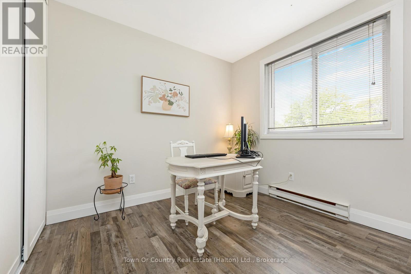 












26 - 278 WILSON DRIVE

,
Milton (DP Dorset Park),




Ontario
L9T3K2

