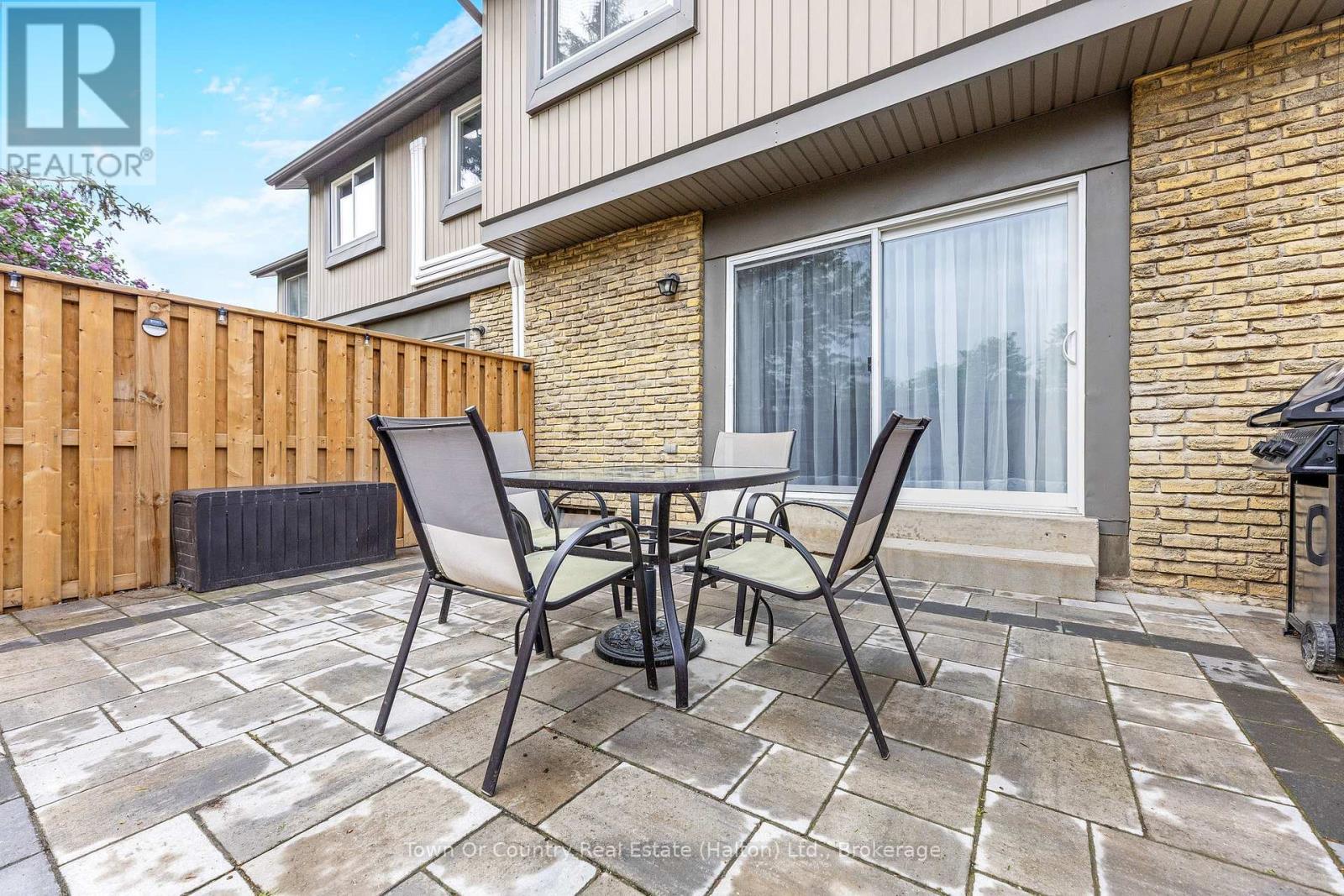 












26 - 278 WILSON DRIVE

,
Milton (DP Dorset Park),




Ontario
L9T3K2

