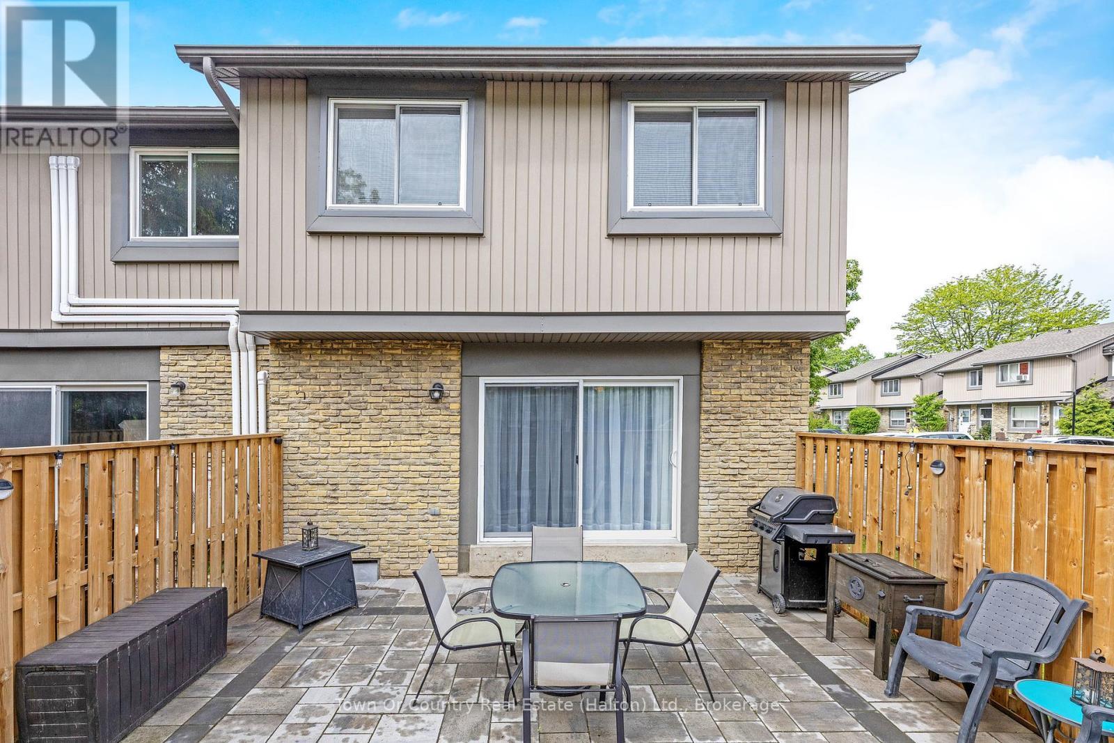 












26 - 278 WILSON DRIVE

,
Milton (DP Dorset Park),




Ontario
L9T3K2

