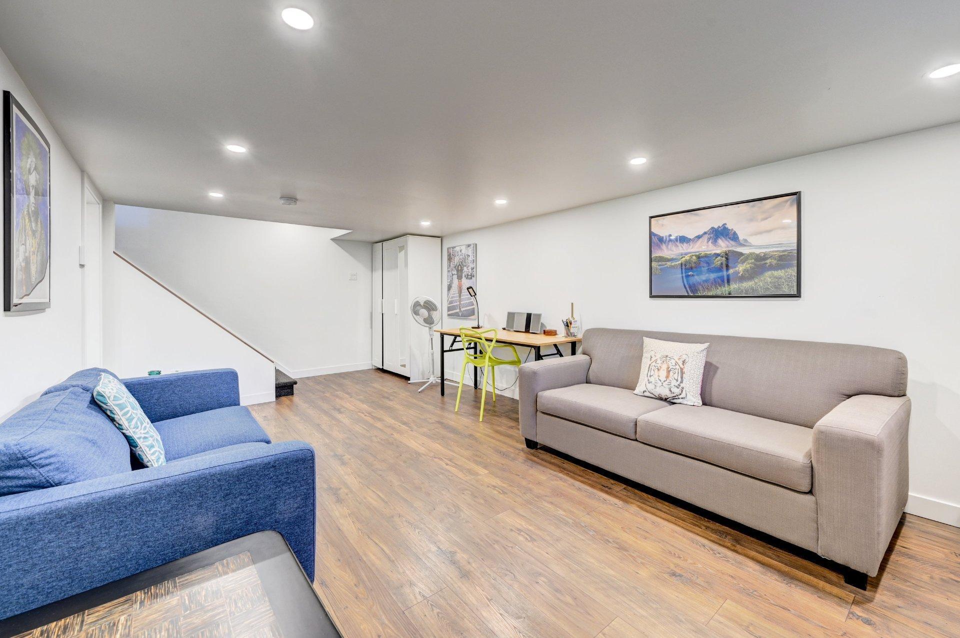 









1755


Rue Plante

,
Brossard,




QC
J4W1K8

