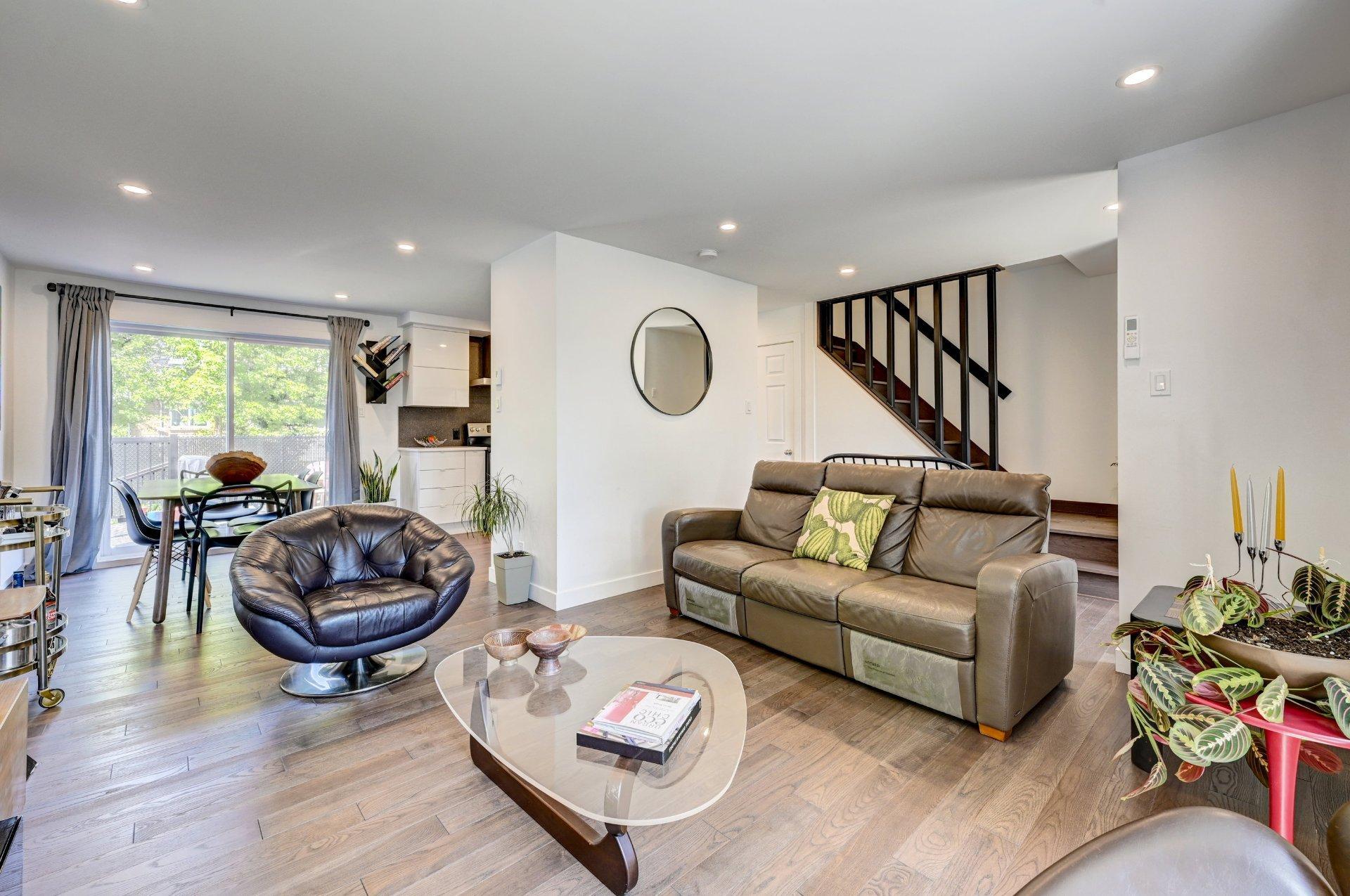 









1755


Rue Plante

,
Brossard,




QC
J4W1K8

