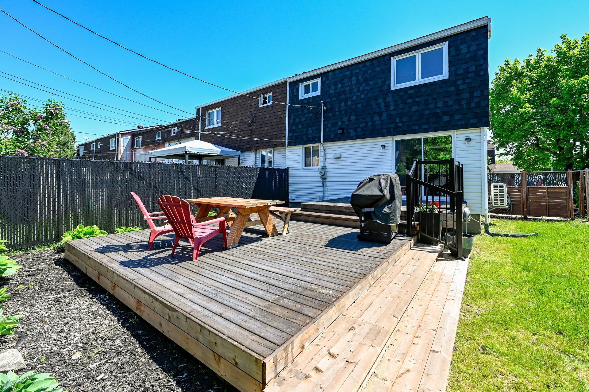 









1755


Rue Plante

,
Brossard,




QC
J4W1K8


