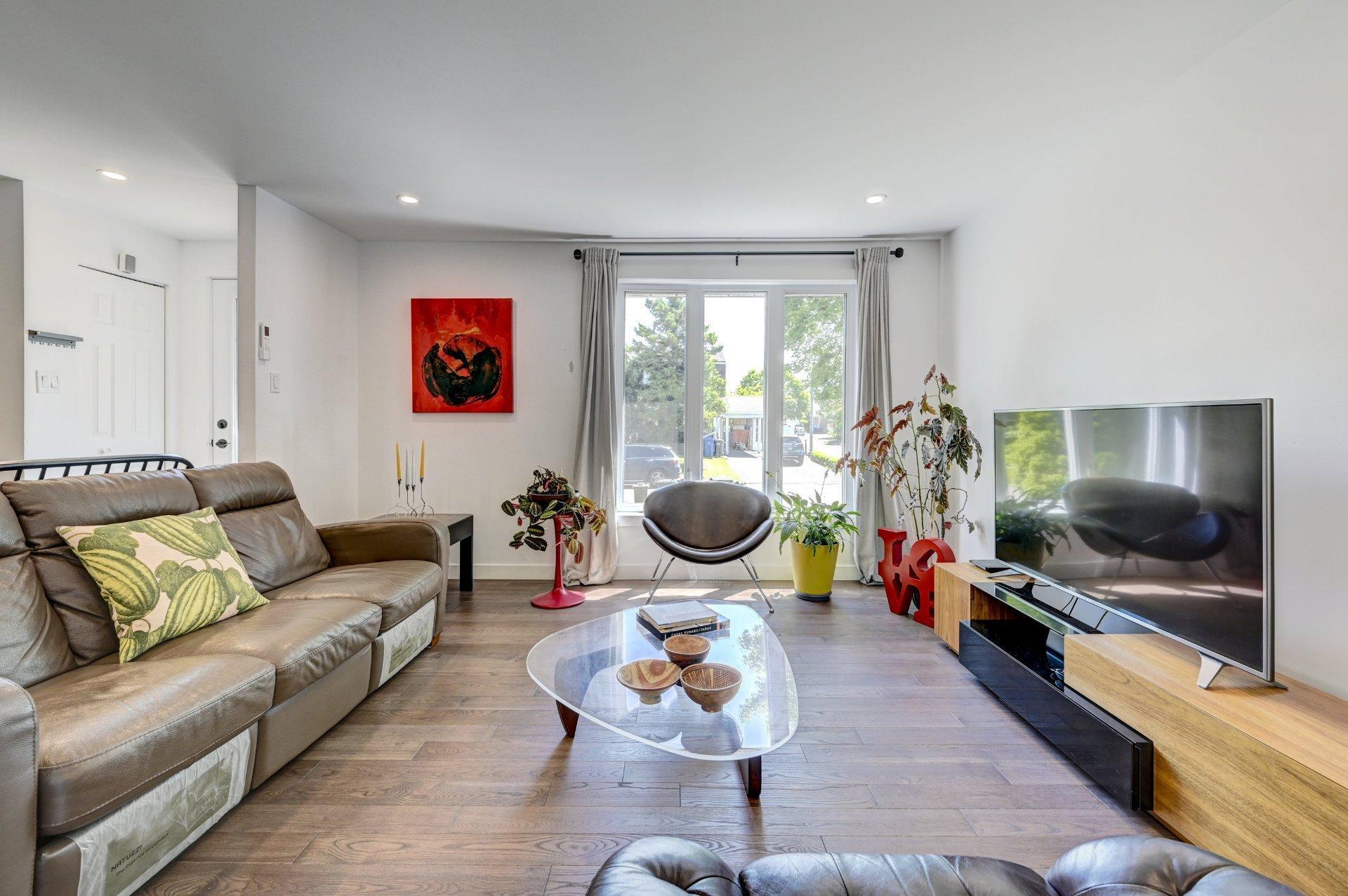 









1755


Rue Plante

,
Brossard,




QC
J4W1K8

