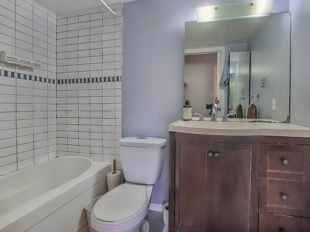 









232


Boul. Alexandre-Taché

, 303,
Hull (Gatineau),




QC
J9J1L4

