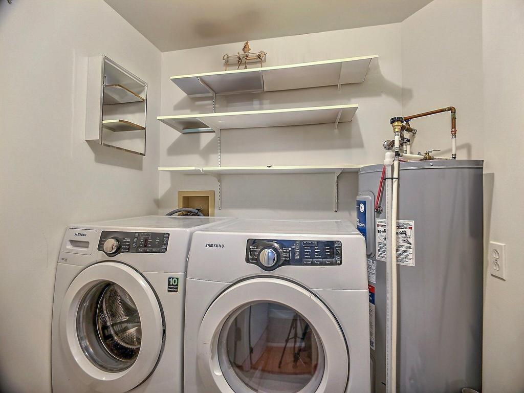 









232


Boul. Alexandre-Taché

, 303,
Hull (Gatineau),




QC
J9J1L4


