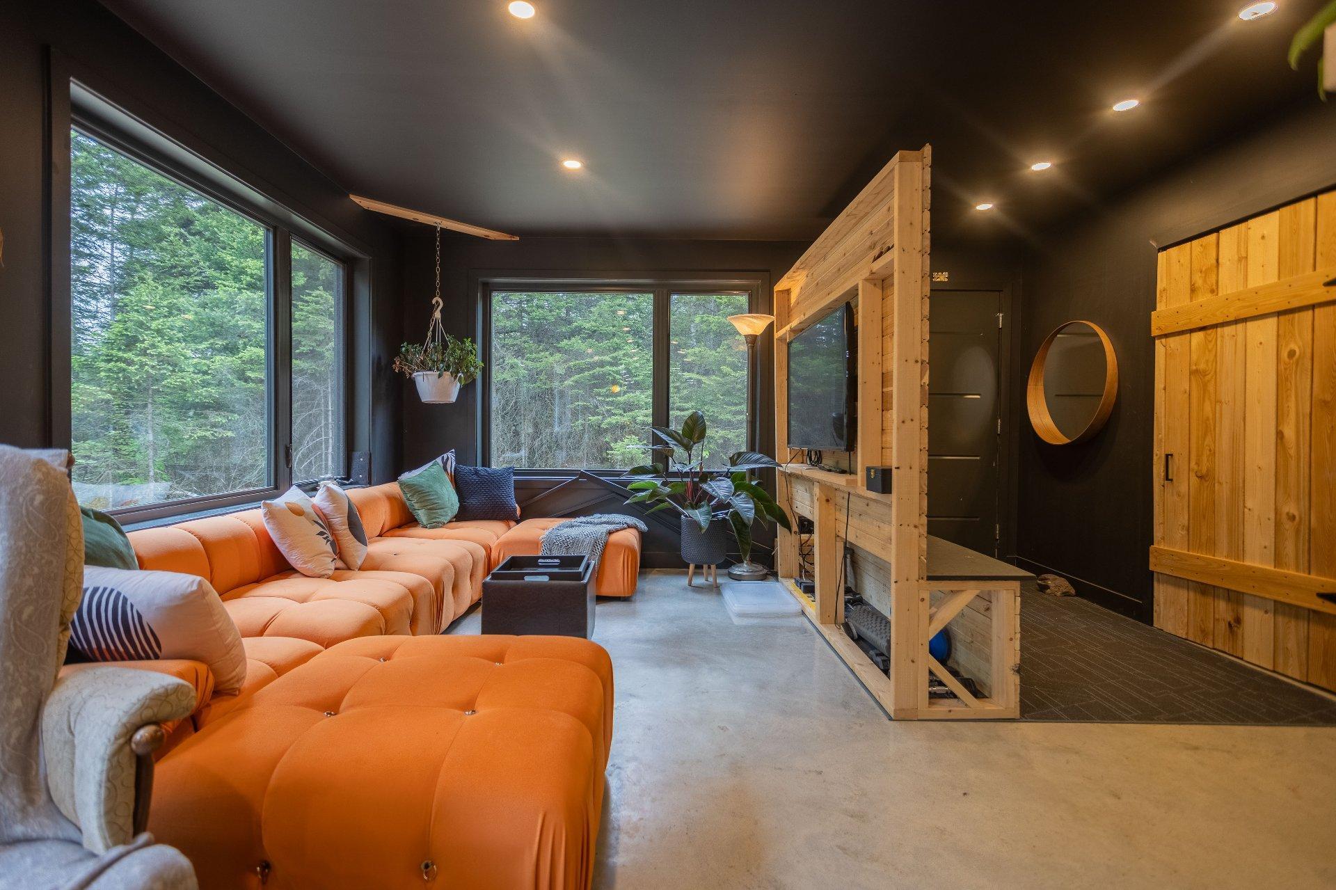 









1050


Ch. St-François

,
Saint-Mathieu-du-Parc,




QC
G0X1N0

